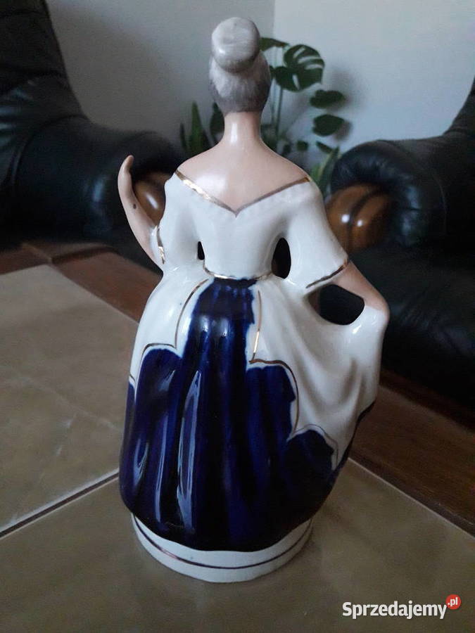 Dama w krynolinie figurka porcelanowa Z Porcelana i szkło Janów Lubelski