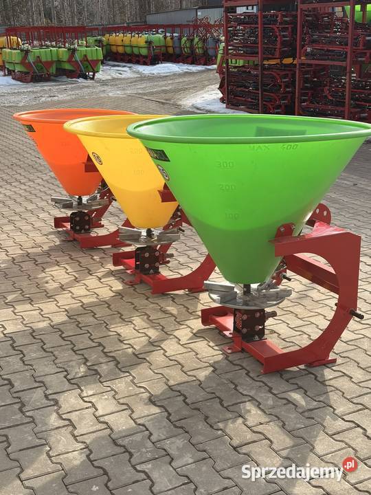 Rozsiewacz lejek polska produkcja demarol 300l 3 Elbląg