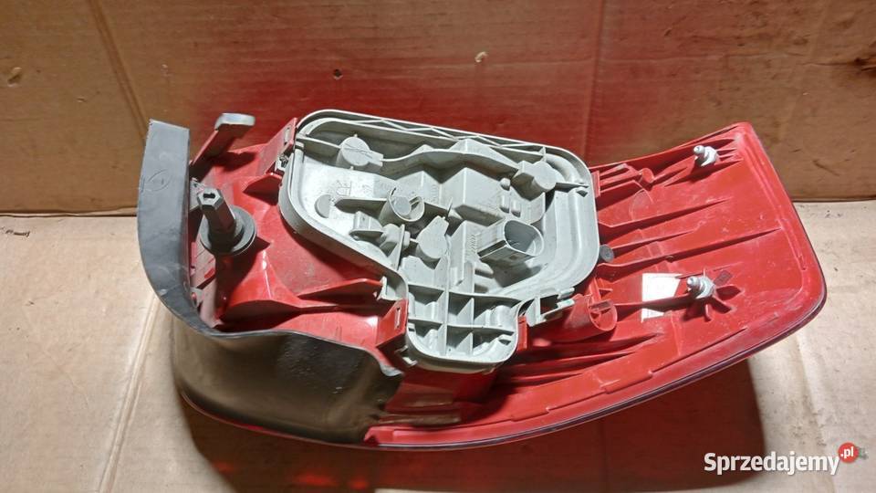 AUDI A3 8P LIFT LAMPA TYŁ PRAWA 3D osobowe Części samochodowe Zbierkowo