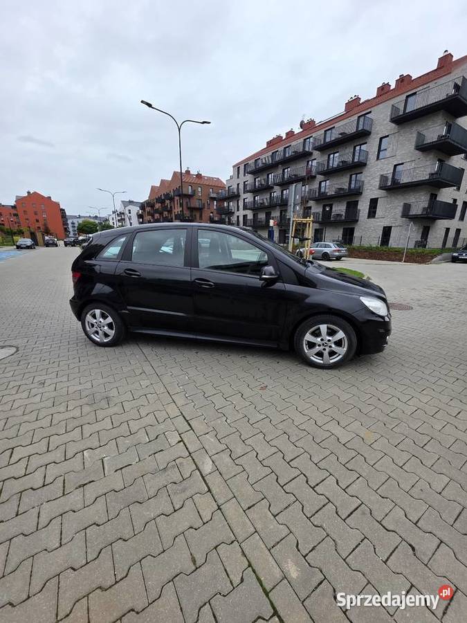 Mercedes B180cdi Sprzedaż Zamiana Rok produkcji 2009 Chodzież sprzedam