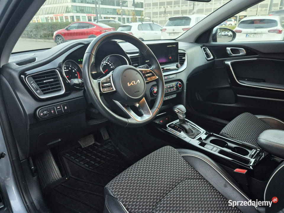 Kia Nowy Ceed 15TGDI 140 7DCT TRIBUTE Salon