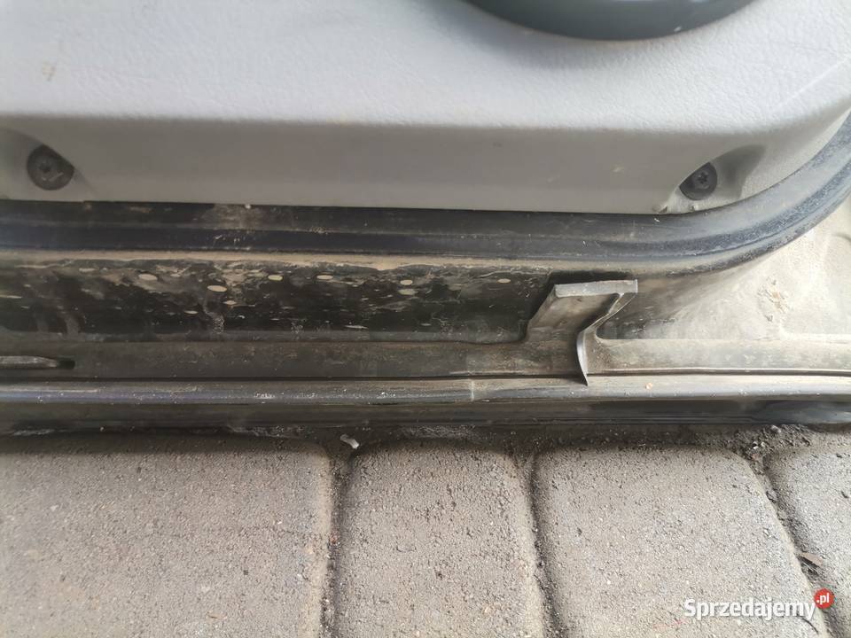 VOLKSWAGEN GOLF 4 IV 5D DRZWI LEWY TYŁ Drzwi Nowy Sącz sprzedam