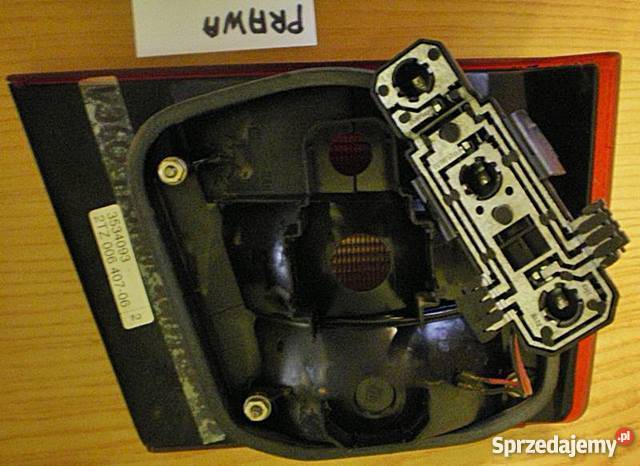 Volvo 960 Lampa tylna prawa w pokrywę klapę wielkopolskie Ostrów Wielkopolski