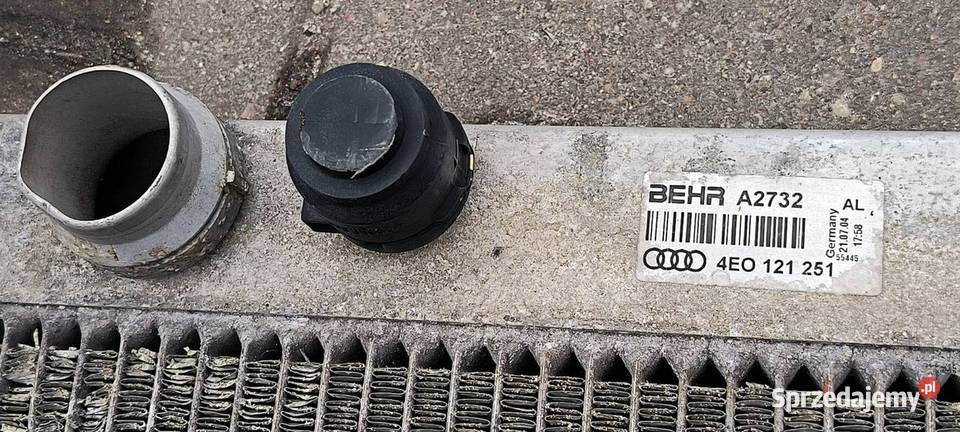 CHŁODNICA WODY AUDI A8 D3 4E0121251 osobowe