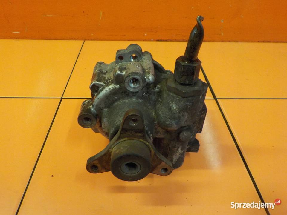 TRAFIC VIVARO PRIMASTAR 20 DCI 12r 114 pompa osobowe Suków