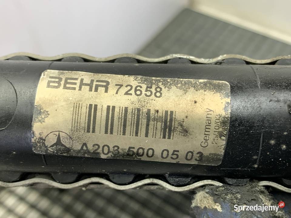 CHŁODNICA WODY MERCEDES CL203 22 143 A2035000503 osobowe
