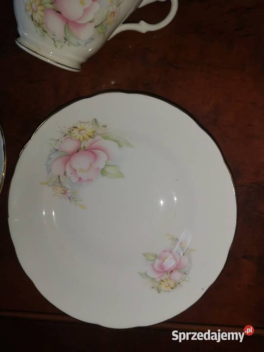 Filiżanka z talerzykiem deserowym Royal Stuart Antyki, Sztuka, Kolekcje pomorskie Gdańsk