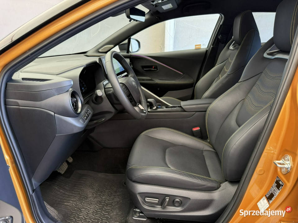 Toyota CHR 20 16V 197 2024r 4x4 Executive 4/5 Wojkowice sprzedam