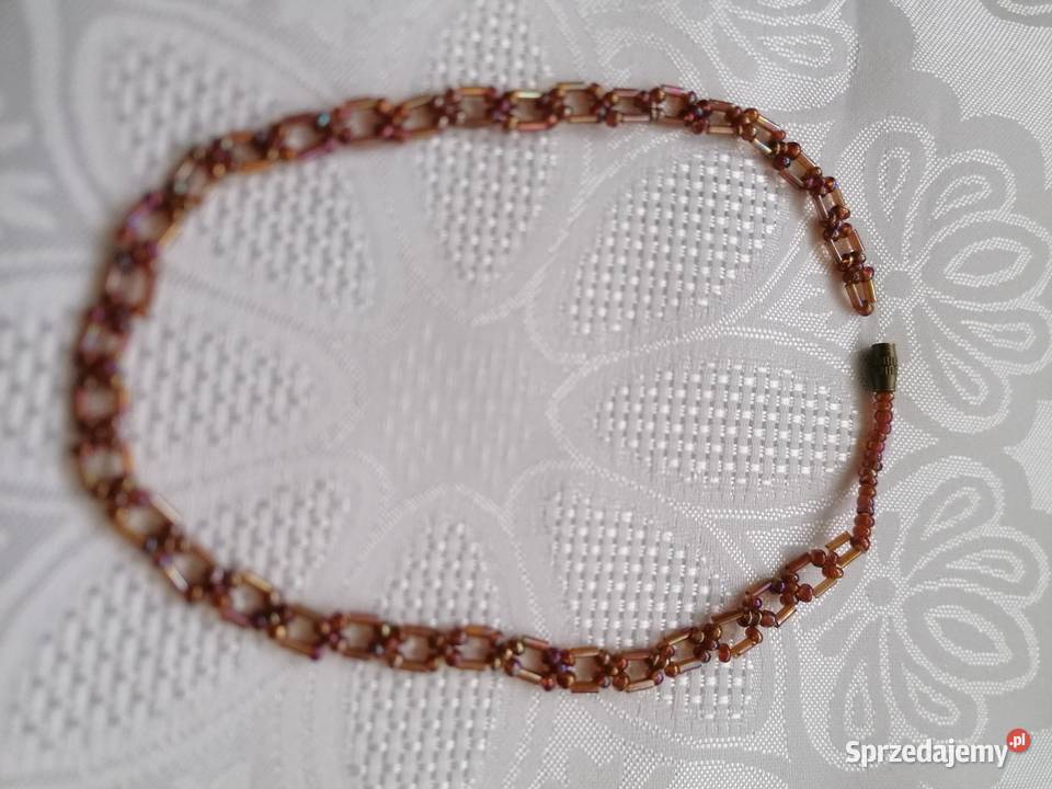 Naszyjnik okalający szyję prostokąty zakończone Łódź