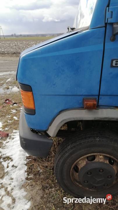 Błotnik lewy Mercedes Vario Rex 709 811 814 Rzędowice