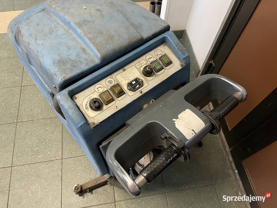 Automatyczna maszyna sprzątająca Maxima 450BT Pozostałe Stojadła