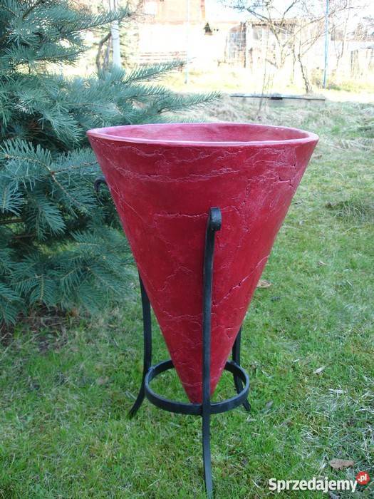 Sprzedam donicę ceramiczną w stojaku kowala 40 x dolnośląskie Jelenia Góra