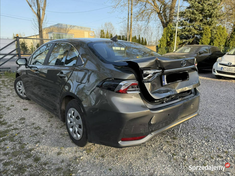 Toyota Corolla 18 HSD Vat 23 Lekko uszkodzony Otwock Mały