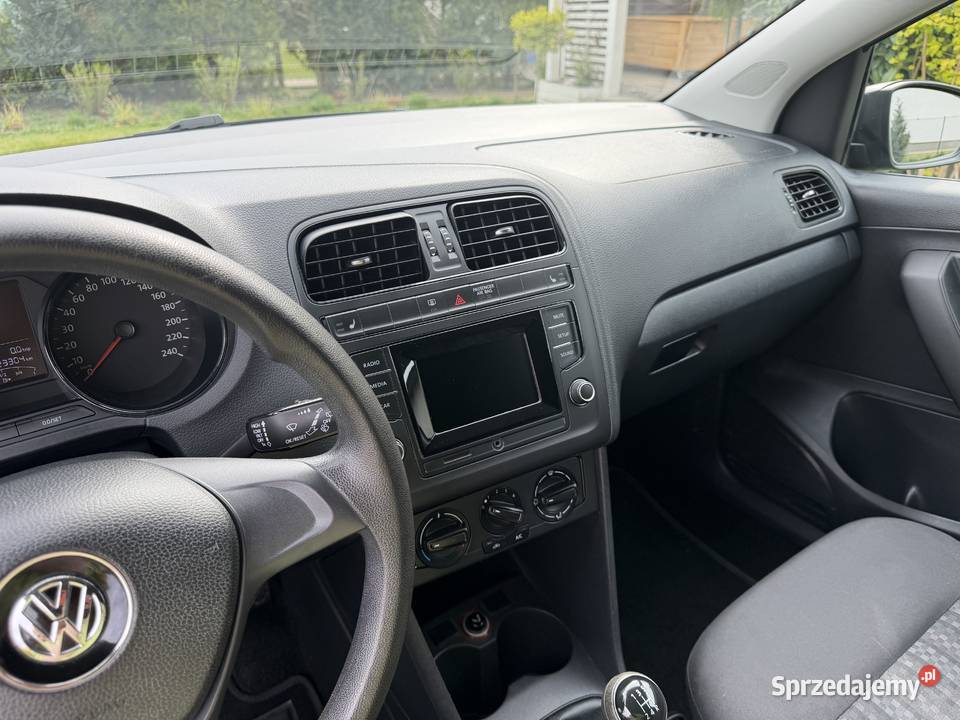 Volkswagen Polo 10 MPI 60 2014 123 304 Niemcy 2 60KM Siekierki Wielkie
