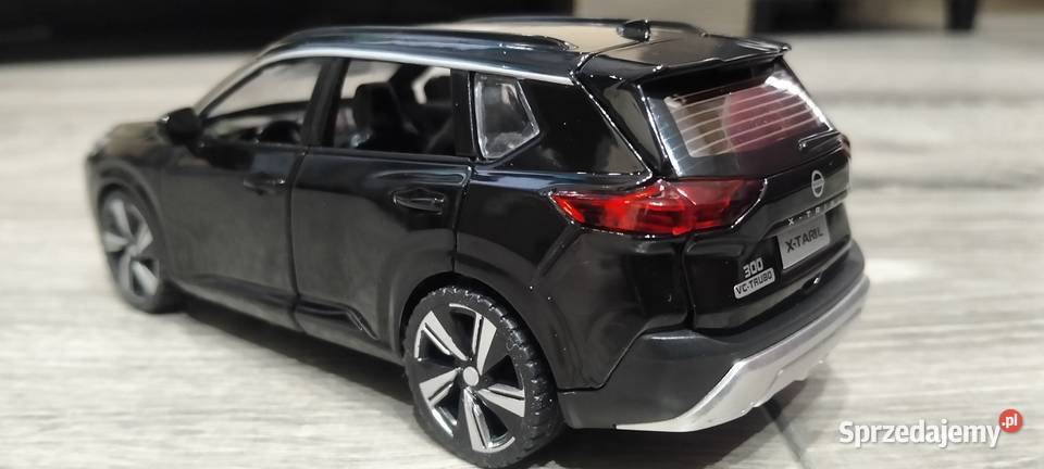 Nissan Xtrail w skali 1 32 Kutno