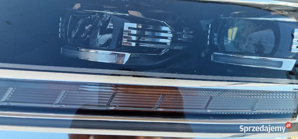 VW CRAFTER 7C REFLEKTOR LAMPA LEWA FULL LED Bieleń
