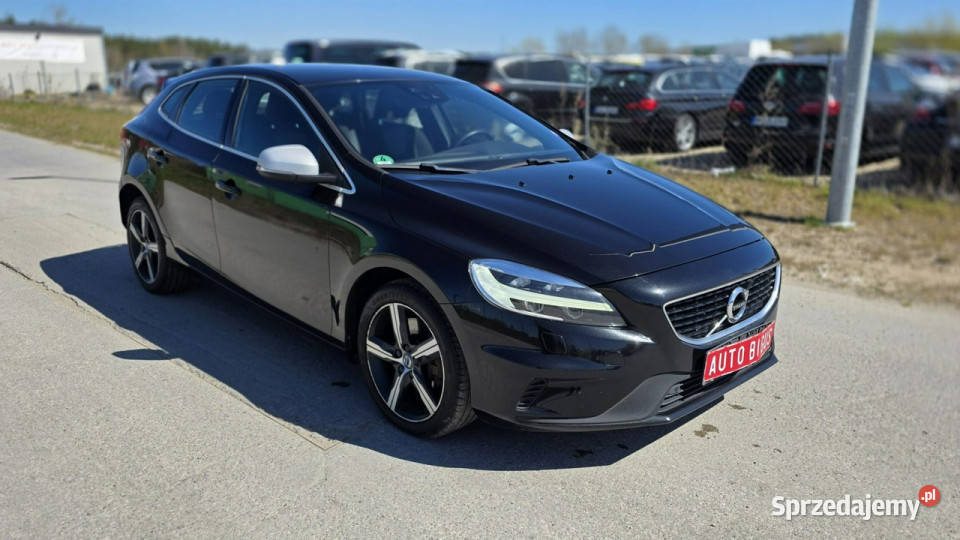 Volvo V40 T3 Ledy duza navi bixenon RDesign Rok produkcji 2018 Lębork
