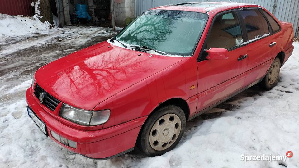 Volkswagen Passat B4 sedan Miechów