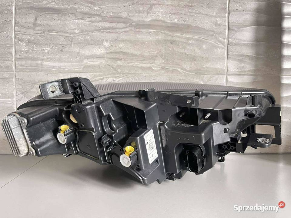 VW ID3 LEWA LAMPA FULL LED 10B941035D
