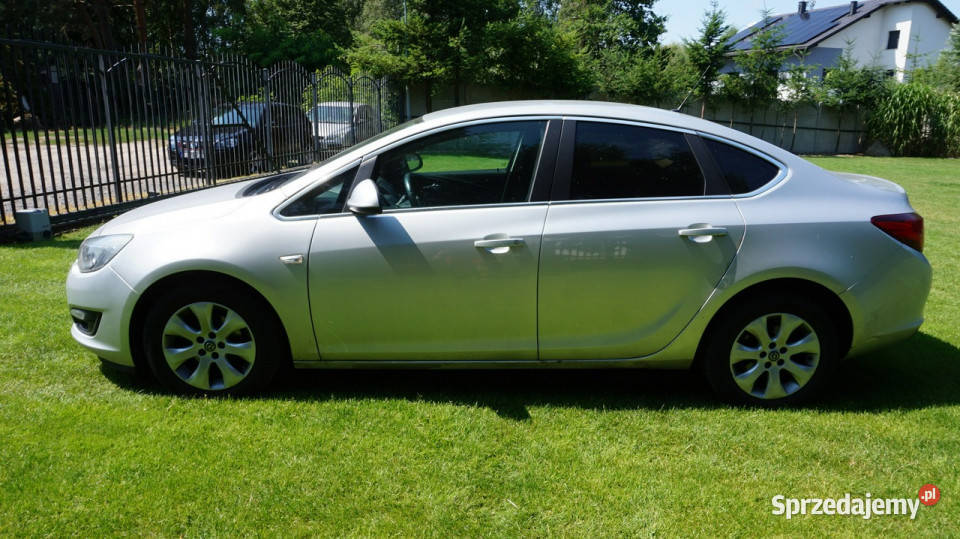 Opel Astra Polski salon Gwarancja J 20092019 światła przeciwmgielne Zielona Góra