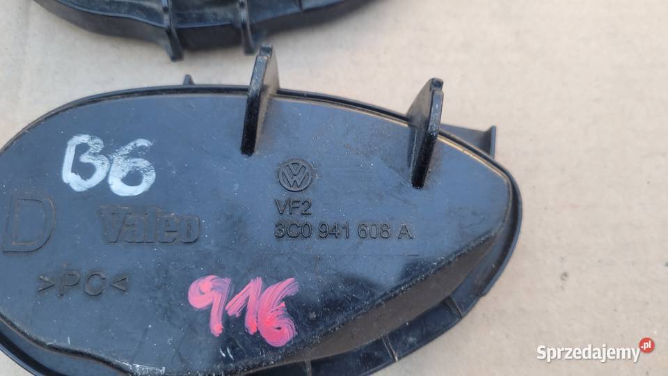 VW PASSAT B6 ZAŚLEPKA DEKIELEK LAMPY PRAWA osobowe Ruda Śląska