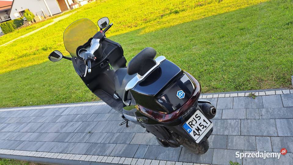 Skuter Piaggio Xevo 125 automatyczna Dębowiec