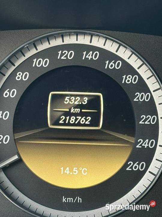 Mercedes W212 E klasa KARAWAN 2011 R diesel Tłuszcz sprzedam