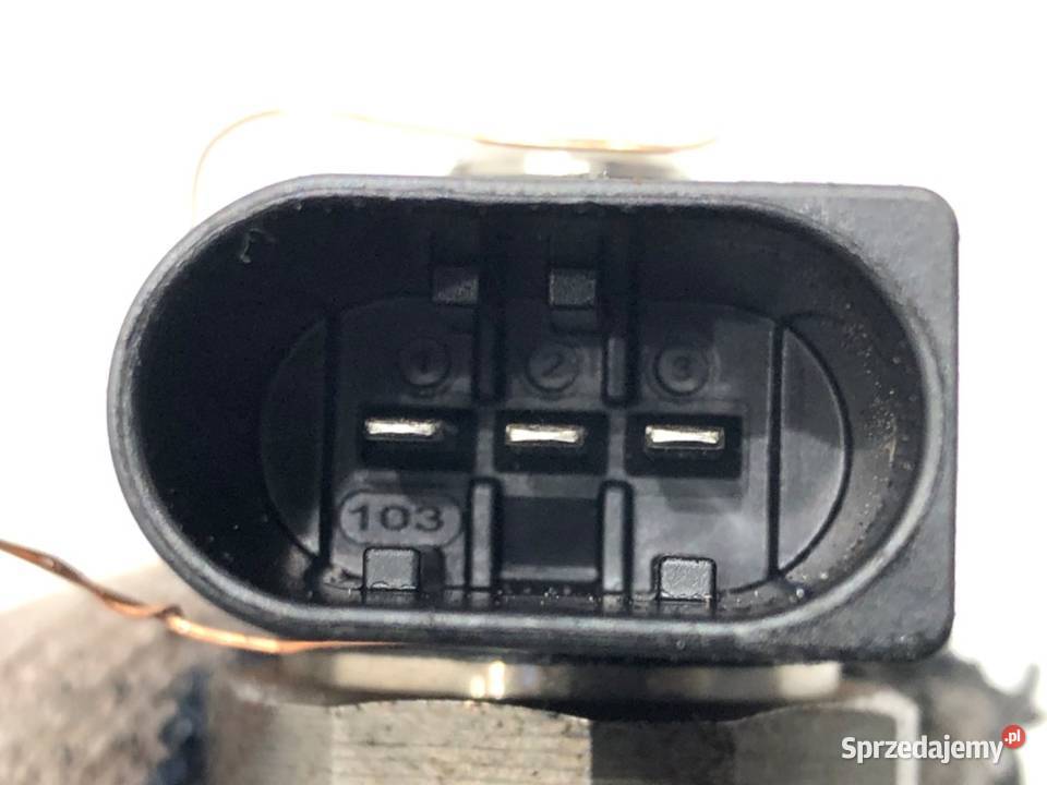 WTRYSKIWACZE KOMPLET SKODA SUPERB III 0445110960