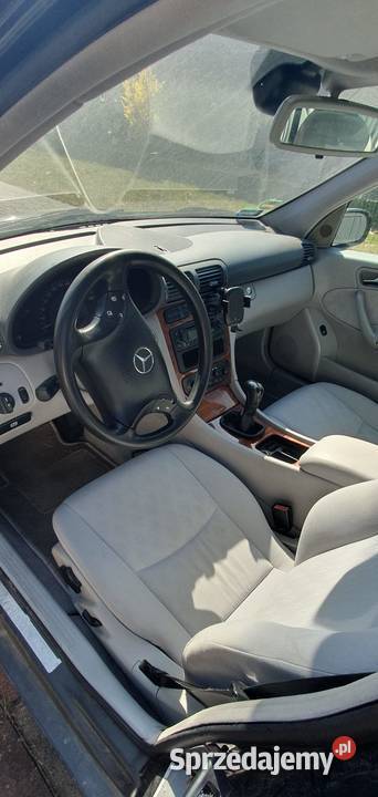 Mercedes C200 kompresor kombi benzyna 2001 Rok produkcji 2001