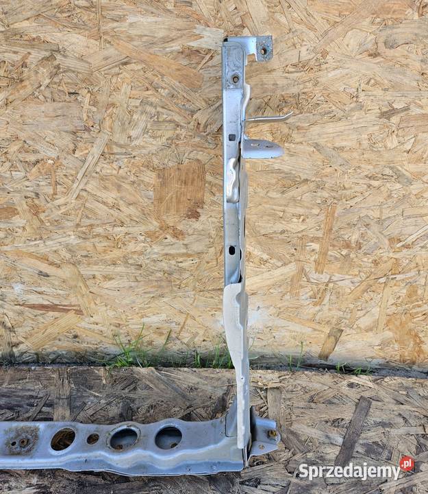 TOYOTA AURIS I PAS PRZEDNI WZMOCNIENIE PRZÓD Międzychód sprzedam