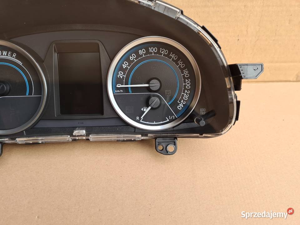 Toyota Auris II E18 licznik zegary sprzedam
