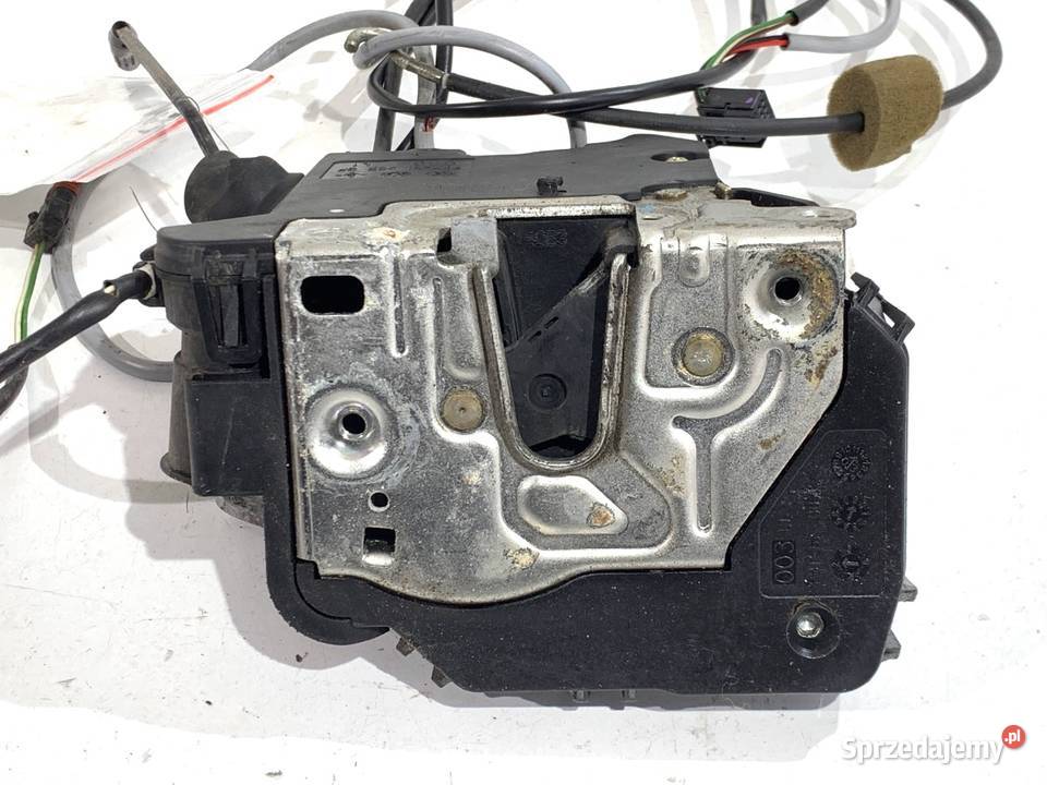 ZAMEK DRZWI LEWY PRZÓD MERCEDES CL203 osobowe Zamki, wkładki i kluczyki