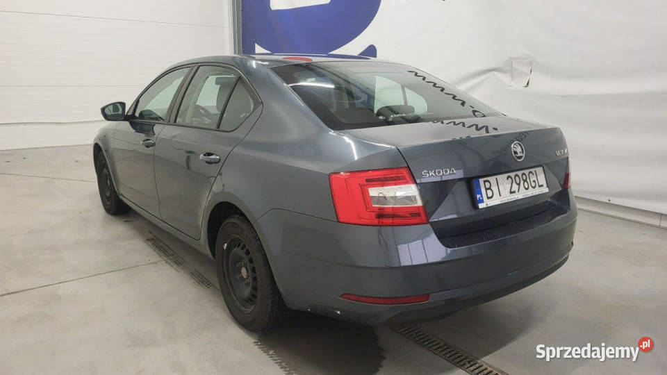 koda Octavia 16 TDI Active III 2013 światła LED Grójec