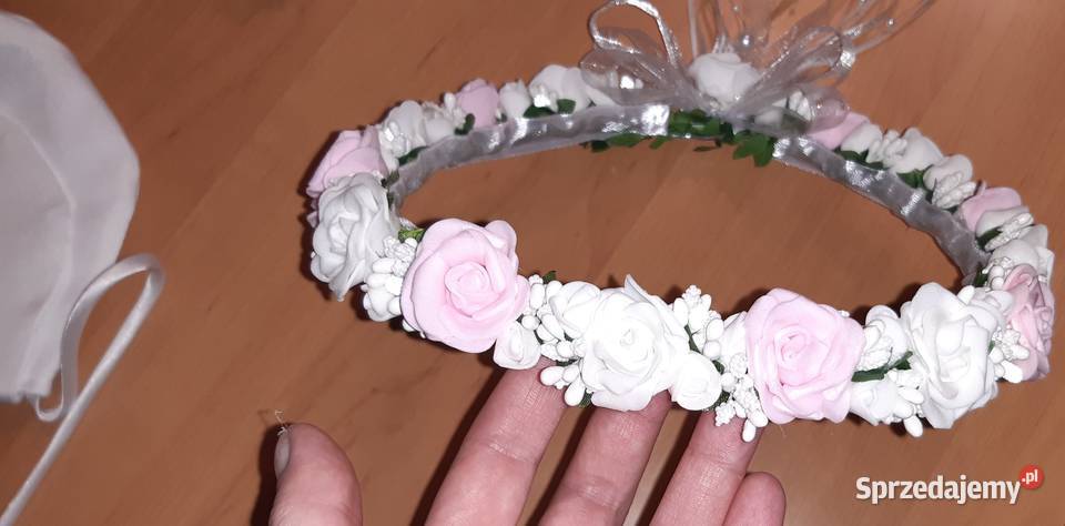 Wianek komunijny bialo jasnorozowy Borów sprzedam