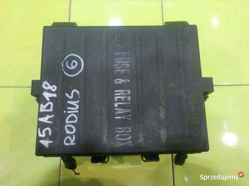 SSANGYONG RODIUS II TURISMO 20 B 13r 5D skrzynka osobowe Suków