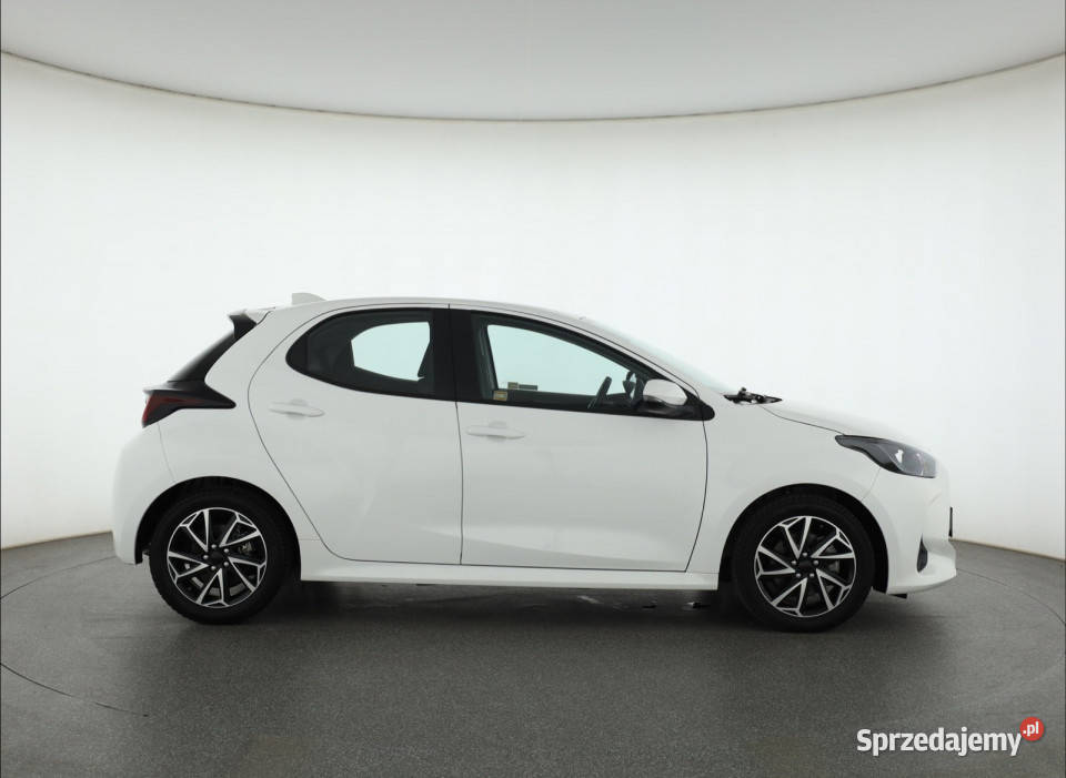 Toyota Yaris 15 VVTi Hybrid isofix mazowieckie