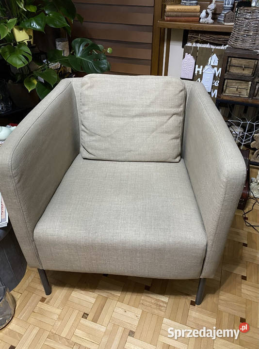 2 fotele jasnobrązowe kwadratowe klocki Ikea Środa Wielkopolska