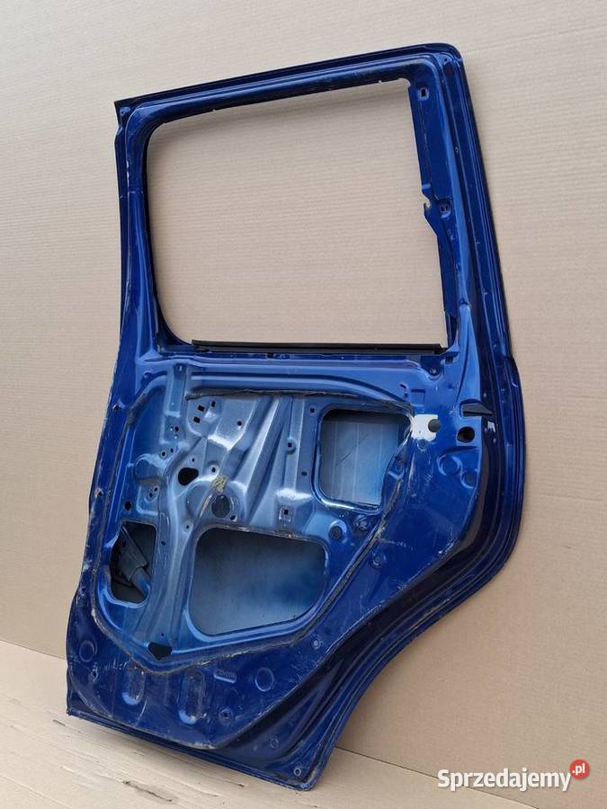 TOYOTA YARIS VERSO DRZWI PRAWY TYŁ PRAWE TYLNE Bieleń