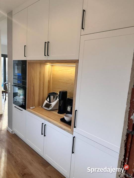 Wypasione meble na wymiar eleganckie witryny Wrocław