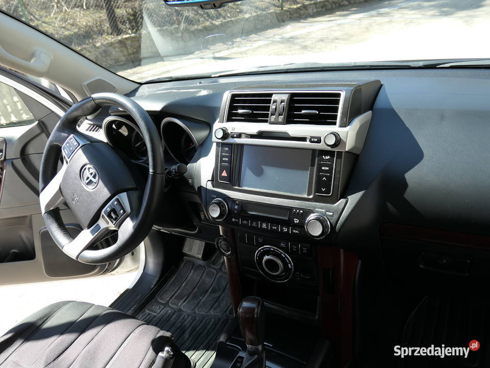 Toyota Salon Polska Najbogatsza wersjapierrej gniazdo AUX małopolskie Zakopane