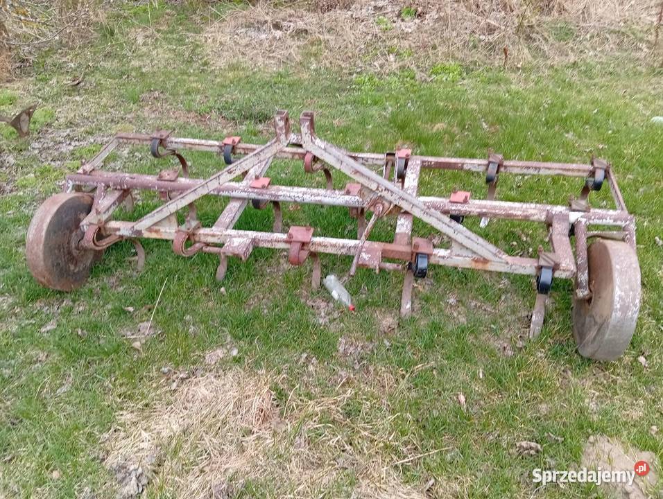 sprzedam kultywator 260m 700 pługi 2 400 i Sokółka