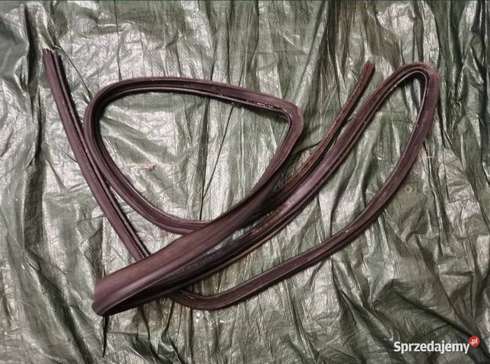 Uszczelka klapy bagażnika BMW E34 sedan Pozostałe Żory