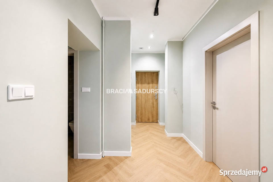 Sprzedam mieszkanie 688m2 3 pokojowe Kraków os