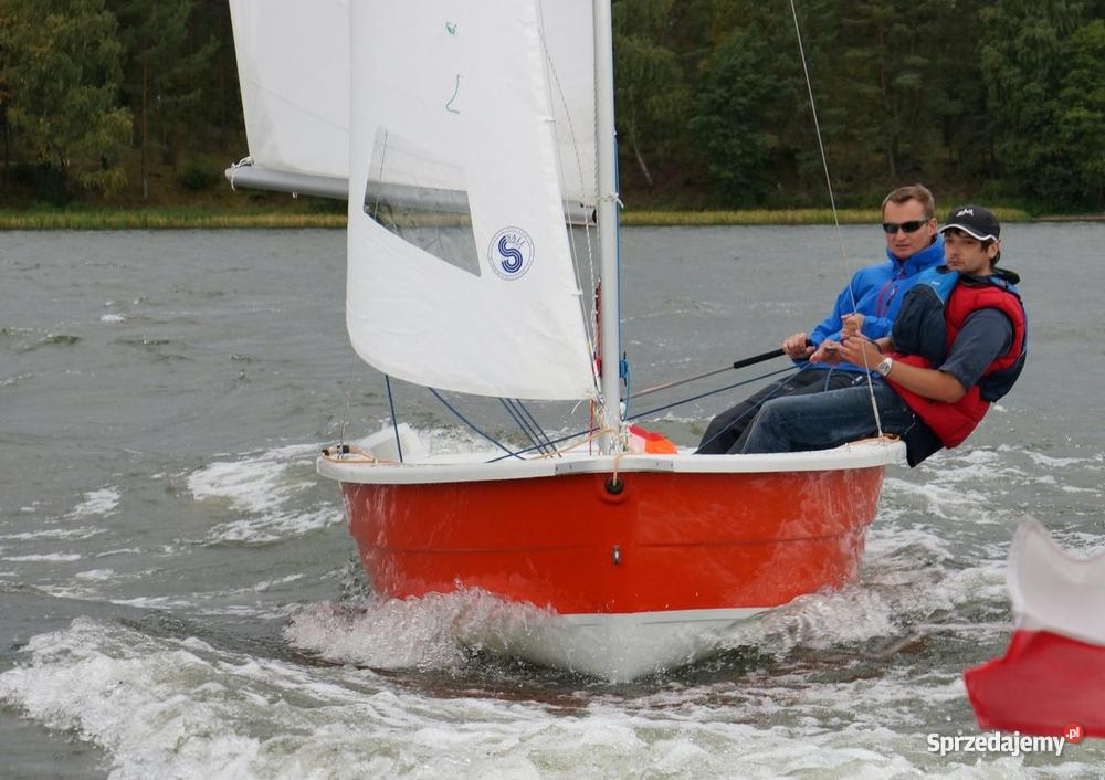 Posezonowa uniwersalnych łodzi żaglowych AVA