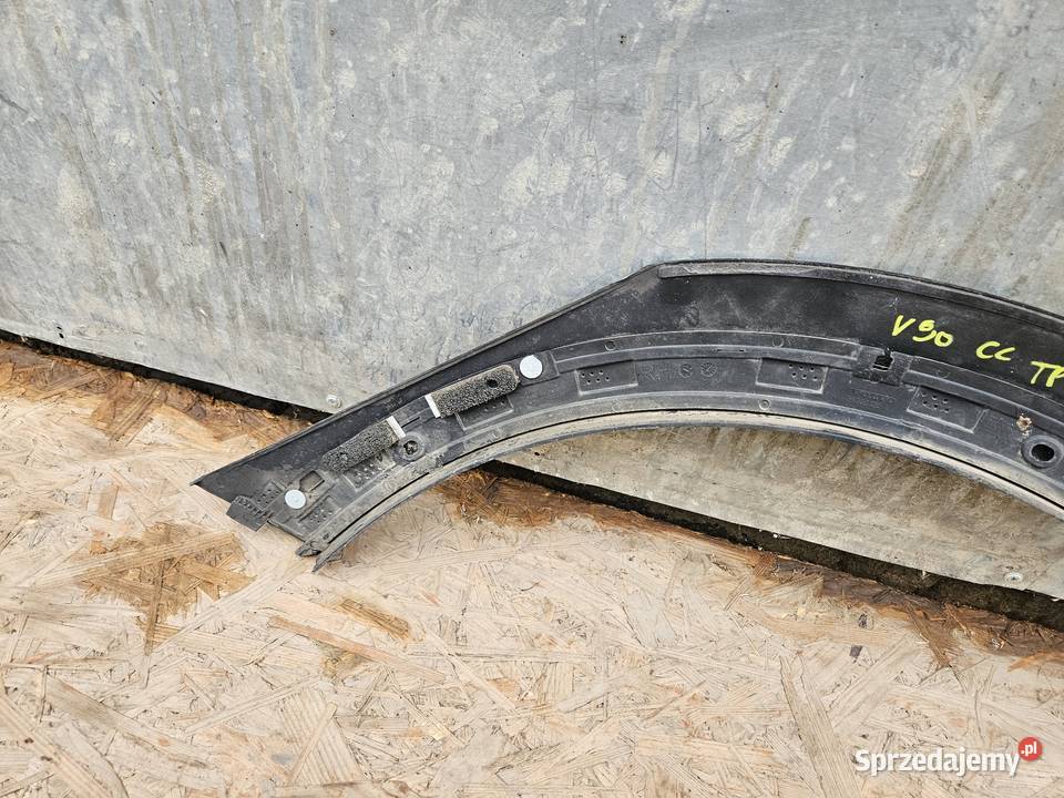 VOLVO V90 CROSS COUNTRY LISTWA BŁOTNIKA PRAWA Międzychód