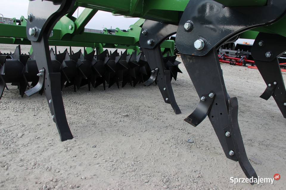 Głębosz pług dłutowy bezorkowy Centaur dziekan Rogóźno