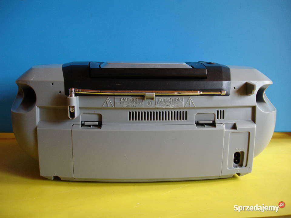 Radiomagnetofon z CD PHILIPS AZ793