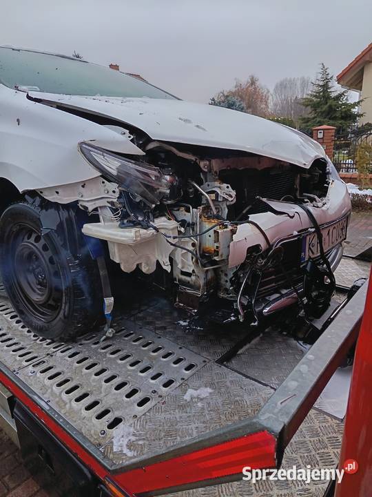 Sprzedam toyote auris214 dizel uszkodzonom manualna Konin