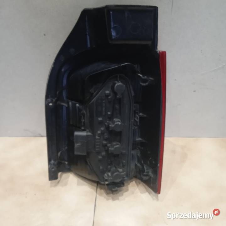 VW T5 multivan lampa tylna lewa orginal Rok produkcji 2008 Wrocław