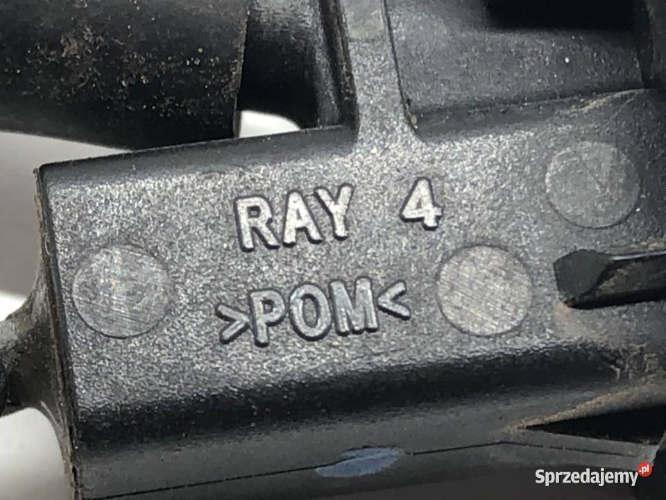 DYSZE SPRYSKIWACZY Z MASKI VOLVO V70 III 0716